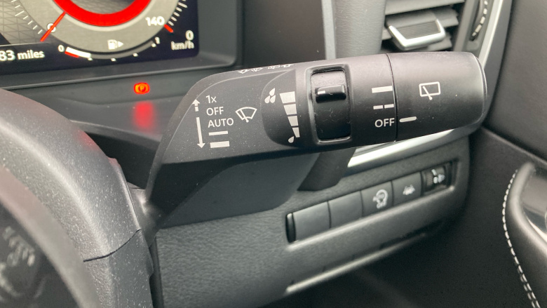 Nissan Qashqai 1.3 DiG-T MH N-Connecta 5dr Petrol Hatchback